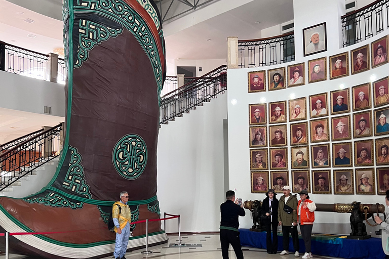 1 journée de visite de la statue de Chinggis khan, du parc national de Terelj