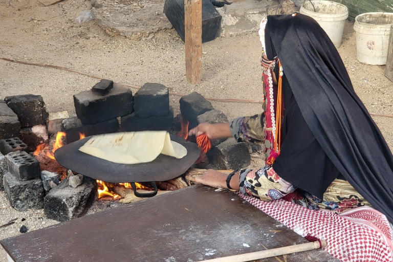 Depuis Sharm : ATV privé au lever ou au coucher du soleil et village bédouin
