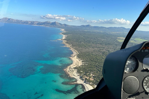 Ibiza: Zapierający dech w piersiach lot helikopterem &quot;Es Vedra/Formentera&quot;Oszałamiający lot helikopterem na Ibizie