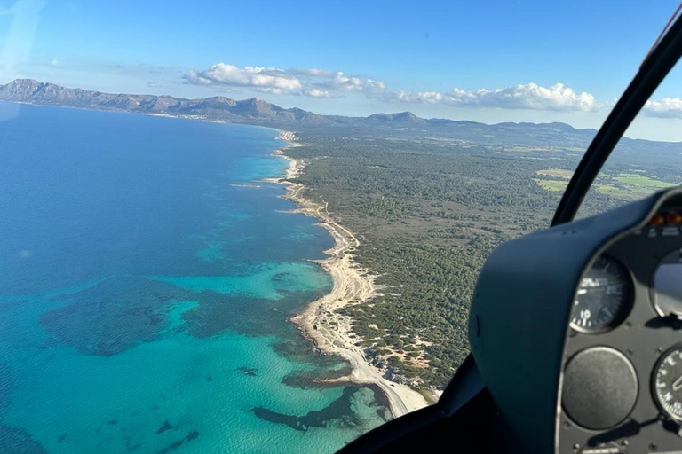 Ibiza: Zapierający dech w piersiach lot helikopterem &quot;Es Vedra/Formentera&quot;Oszałamiający lot helikopterem na Ibizie