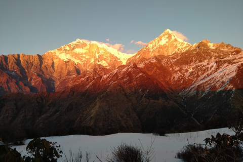 6 noites e 7 dias de caminhada na colina Khopra saindo de Pokhara6 noites 7 dias de caminhada na colina de Khopra saindo de Pokhara