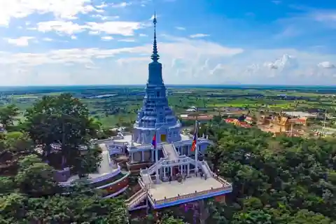 Phnom Penh: Phnom Oudong e vila de Koh Chen - almoço incluído