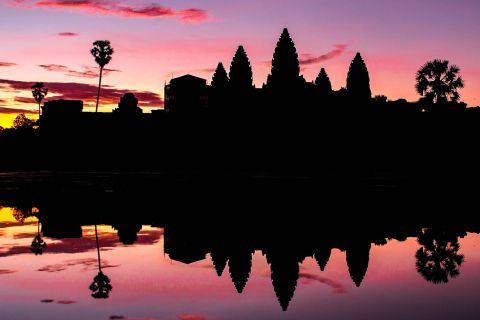 Desde Siem Riep: tour de 2 días en grupo reducido por templos al amanecer