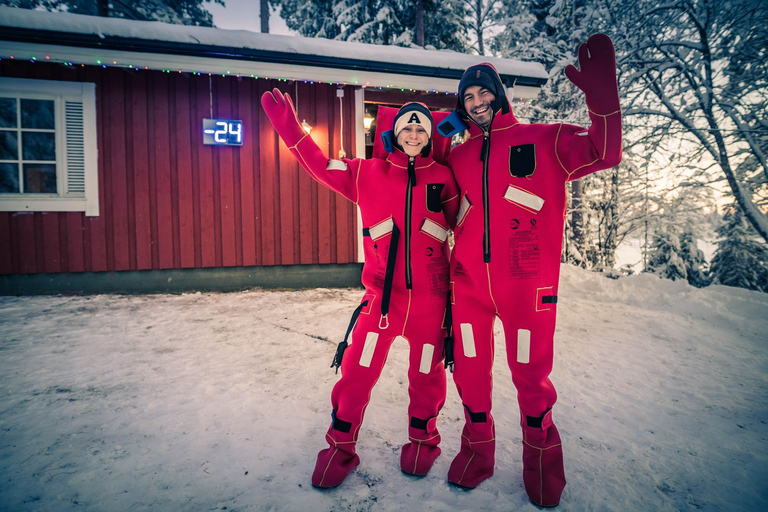 Flutuação no gelo durante o dia em Rovaniemi, pequenos grupos