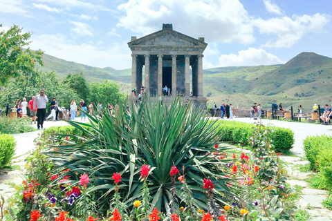 Depuis Erevan : Temple de Garni et monastère de Geghard (transfert)