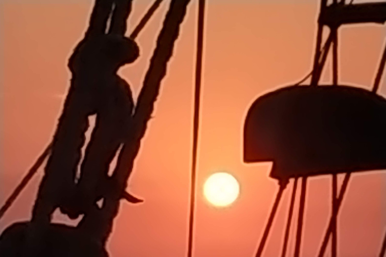 Rodos: 1-godzinny rejs o zachodzie słońca 18-wiecznym statkiemRodos: godzinny rejs o zachodzie słońca 18-wiecznym statkiem