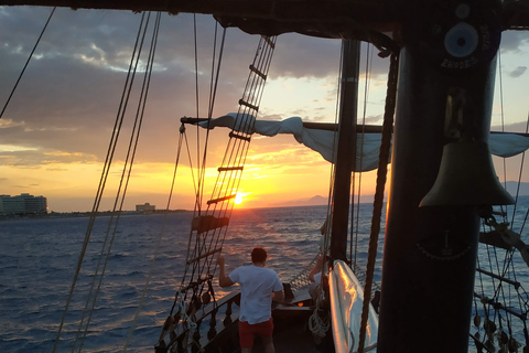 Rodos: 1-godzinny rejs o zachodzie słońca 18-wiecznym statkiemRodos: godzinny rejs o zachodzie słońca 18-wiecznym statkiem