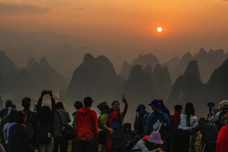 Całodniowa / półdniowa prywatna wycieczka Yangshuo Xianggong Hill SunriseWschód słońca na wzgórzu Xianggong i wycieczka po zachodzie słońca na wzgórze Cuiping