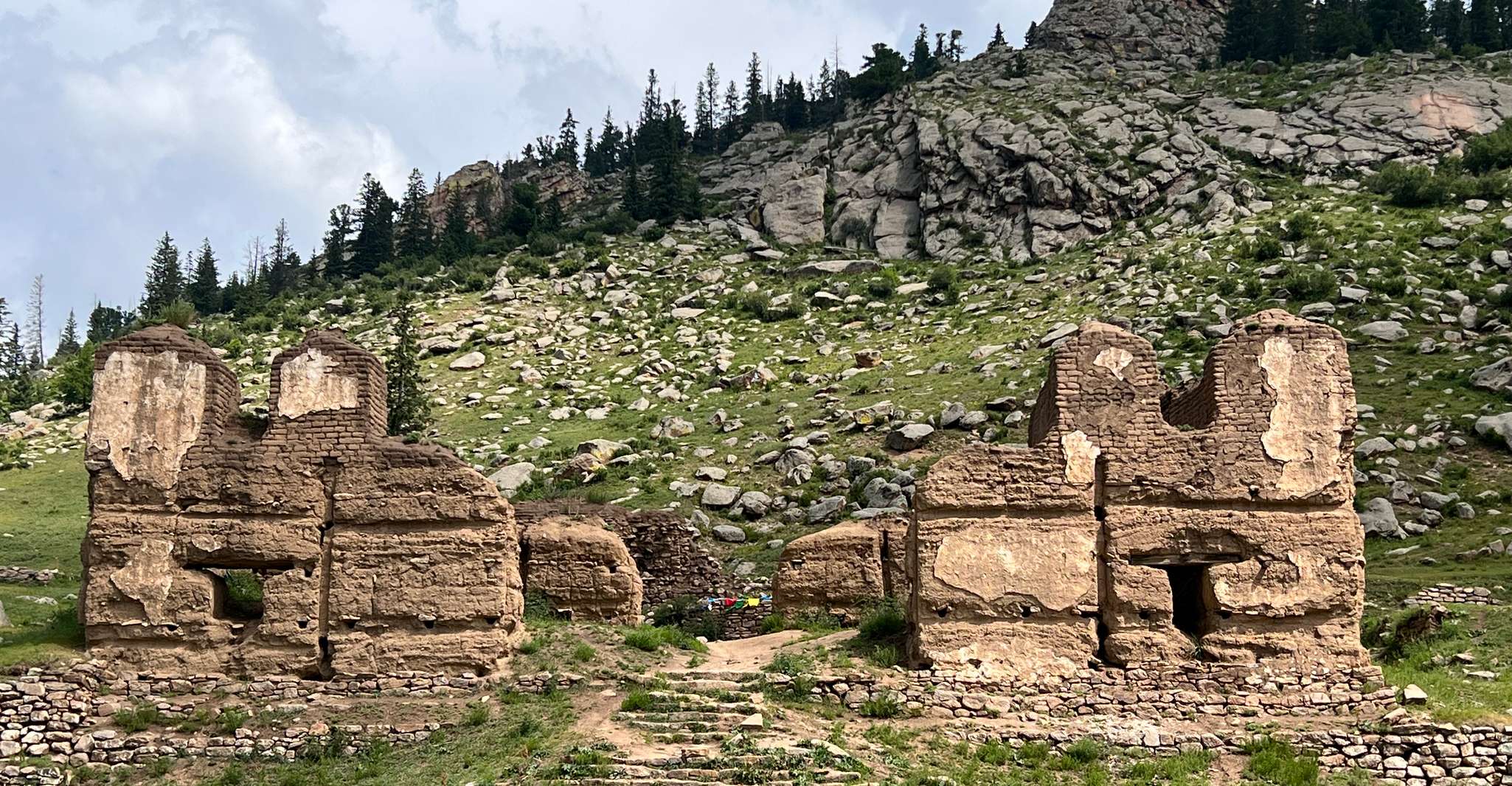 سفرة يوم مانزوشير الدير - Hizvo