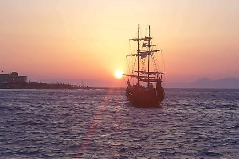 Rhodes: 1-hour Sunset Cruise on an 18th-Century Boat