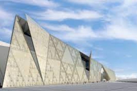 Von Port Said aus: Die Pyramiden von Gizeh und das Große Ägyptische Museum(Copy of) Von Port Said aus: Die Pyramiden von Gizeh und das Große Ägyptische Museum