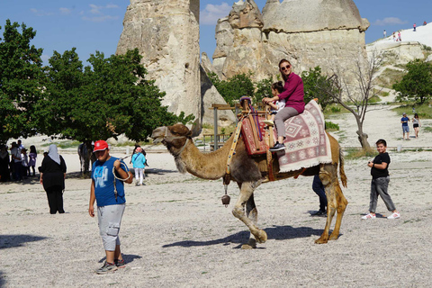 Passeio de camelo em CappadocıaPasseio de Camelo na Capadócia