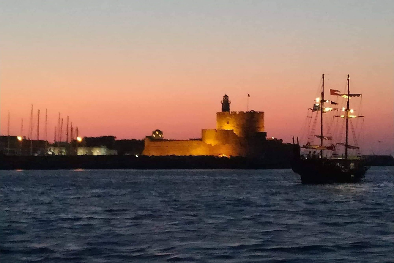 Rodos: 1-godzinny rejs o zachodzie słońca 18-wiecznym statkiemRodos: godzinny rejs o zachodzie słońca 18-wiecznym statkiem