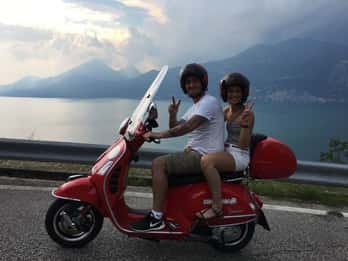 Salò: Tour guidato in Vespa sul Lago di Garda