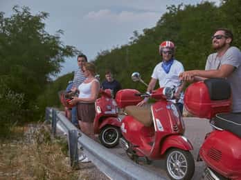 Desenzano del Garda: Tour guidato in Vespa sul Lago di Garda con l'app