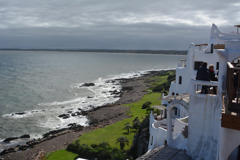 Transport privé de Colonia del Sacramento à Punta del Este