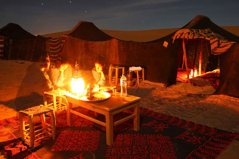 Cena en el desierto de Agafay con vistas a la puesta de sol y baño