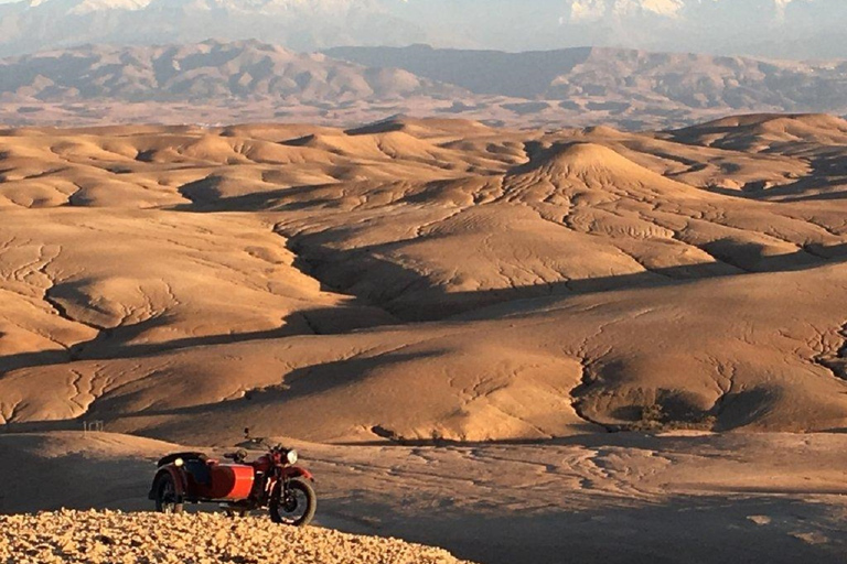 Cena en el desierto de Agafay con vistas a la puesta de sol y baño