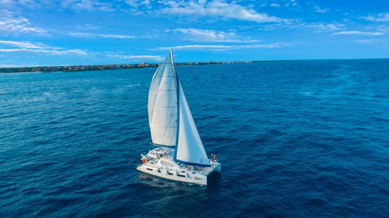Tulum: Half-Day Luxury Sailing Experience with Open Bar