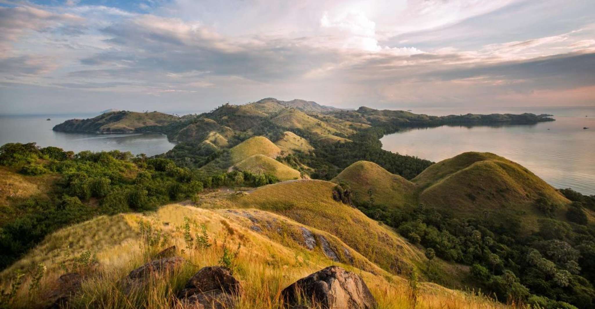 Labuan Bajo, Rangko Cave and Beach Snorkeling Half-Day Tour - Housity