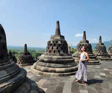 Yogyakarta: Borobudur Climb up & Prambanan Tour with Sunset