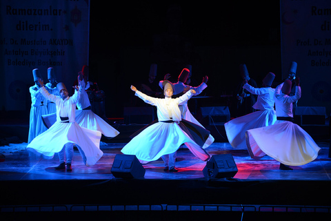 Spectacle du derviche tourneur