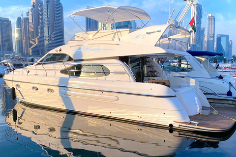 Dubai: Private Luxury Cruise on a Stylish 50ft Yacht 7-Hour Private Atlantis & Burj Al Arab & JBR Cruise