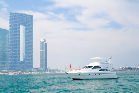 Dubai: Private Luxury Cruise on a Stylish 50ft Yacht 7-Hour Private Atlantis & Burj Al Arab & JBR Cruise