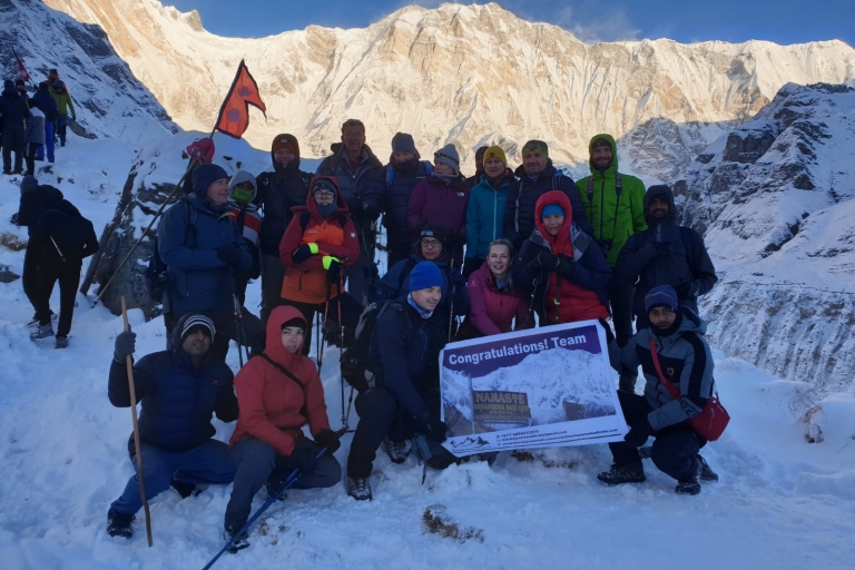 Pokhara : Trek de 5 jours au camp de base de l'AnnapurnaPokhara : 5 jours de trekking au camp de base de l'Annapurna (forfait complet)