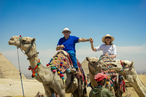 Desde el puerto de El Sokhna Excursión a las Pirámides, la Ciudadela y el Bazar