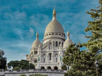 Paris: Charms of Montmartre Guided Walking Tour