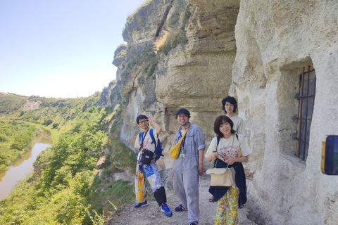 Desde Chisinau::Antiguos Monasterios de Orhei y Curchi más almuerzoDesde Chisinau::Antiguos monasterios rupestres de Orhei y Curchi