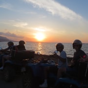 Desde Hersonissos/Malia: safari guiado en quad al atardecer.