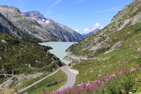 Schweiz: Private Tagestour mit dem Auto mit unbegrenzten km12-stündige Ganztagestour
