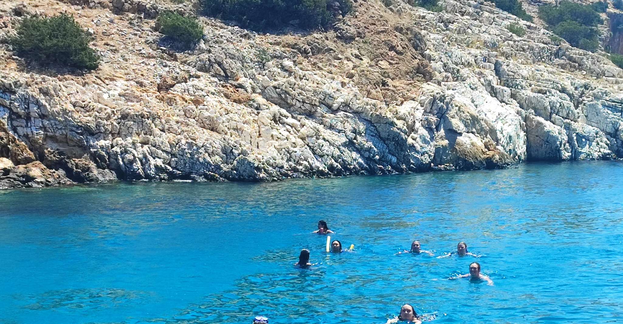 Agia Anna, Naxos, Koufonissia y Rina Cave Boat Trip con BBQ - Housity