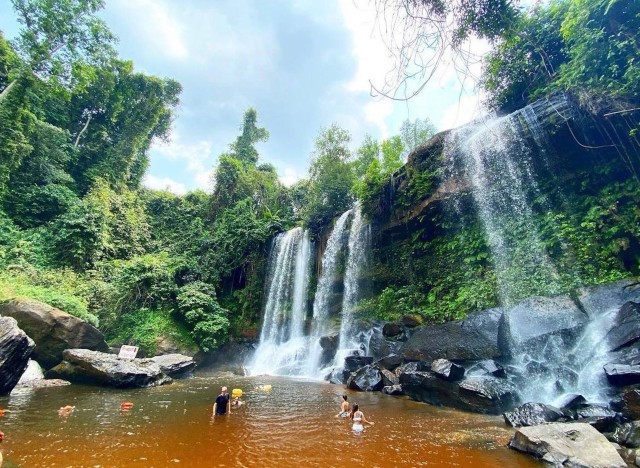 Kulen Waterfall & 1000 Lingas Ticket included Small Group