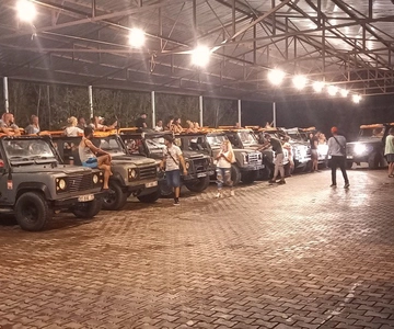 De Alanya: Night Safari Tour com jantar e passeio de barco