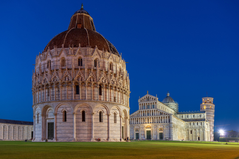 Pisa: 1.5-Hour Small Group Leaning Tower Tour with Tickets