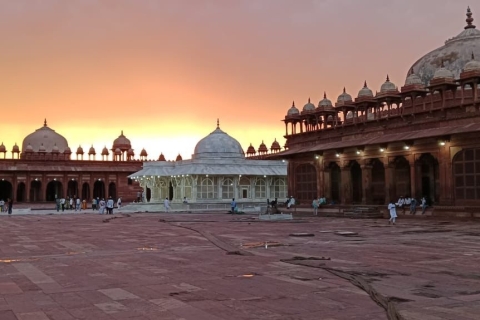 Von Jaipur aus: Taj Mahal Agra & Fatehpur Tour am selben Tag mit dem AutoVon Jaipur aus: Taj Mahal & Agra Tour am selben Tag mit dem Auto
