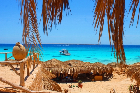 Hurghada : Excursion d'une journée dans la baie d'Orange avec déjeuner et sports nautiquesExcursion d'une journée sur l'île d'Orange Bay à Hurghada