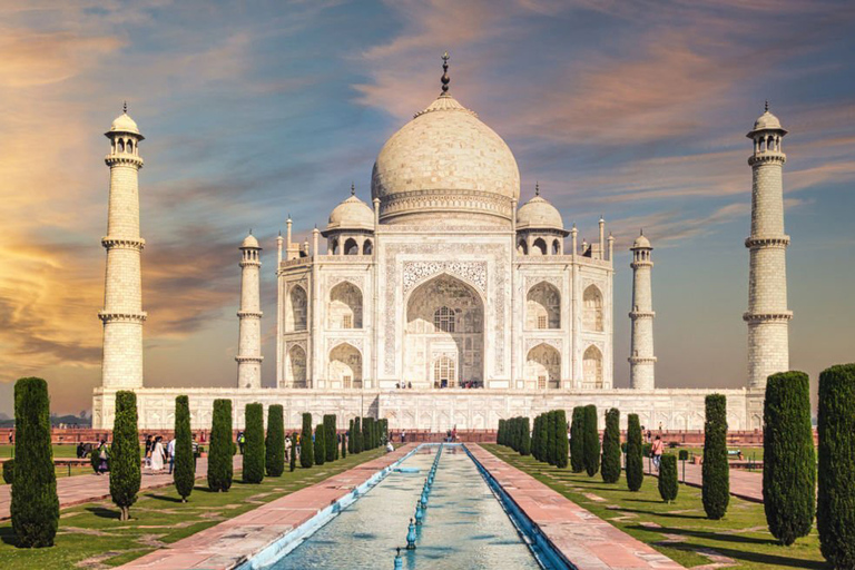 Taj Mahal and Agra Private Tour by Gatimaan Train from Delhi