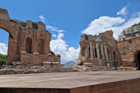 Greek Theater of Taormina audio guide