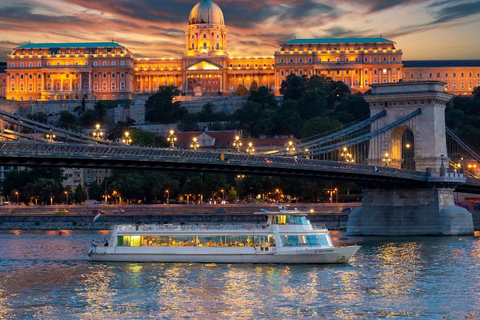 Budapest : Croisière en soirée et dîner avec boisson de bienvenueNouveau menu végétarien