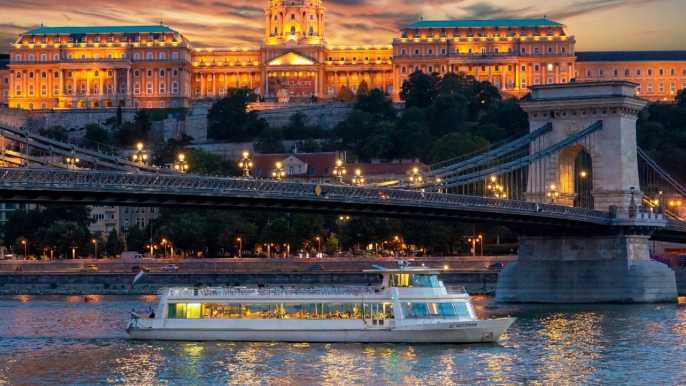 Budapest: Crucero nocturno y cena con champán