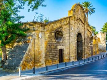 Desde Pafos Nicosia La Última Capital Dividida