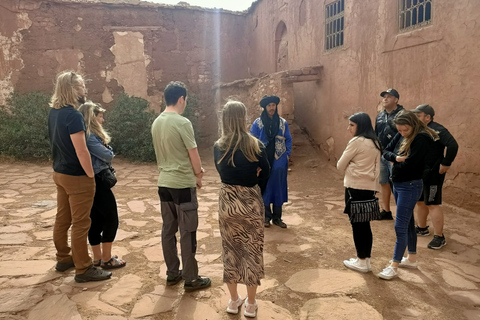 De Marrakech a Fez pasando por el desierto de Merzouga Excursión de 3 días por el SáharaDe Marrakech a Fez pasando por el desierto de Merzouga Excursión de 3 días por el Sahara