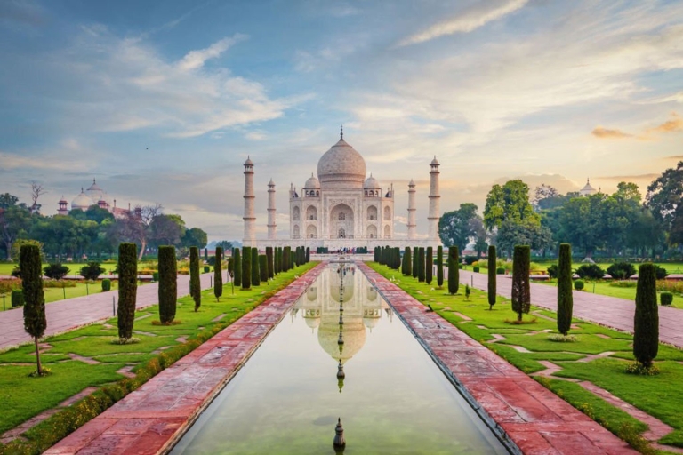Desde Delhi: Visita en coche al Taj Mahal en el mismo díaExcursión con entrada, coche y guía