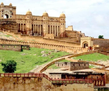 From Bangalore : Same Day Jaipur Tour By Flight