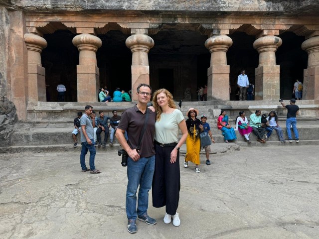 Visit Elephanta Caves Island Guided Tour by Local with Options in Mumbai
