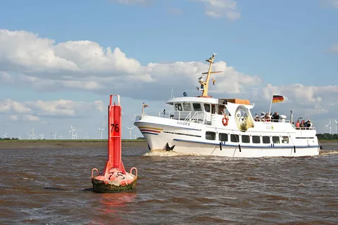 Von Tönning aus: Bootsfahrt zu den Seehunden